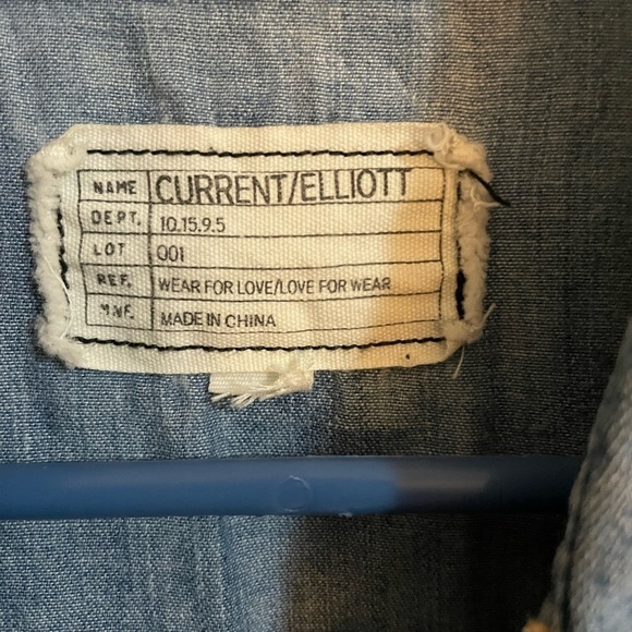 CURRENT/ELLIOTT The Sleeveless Perfect Denim Shirt “ SuperLoved Floral” - Picture 3 of 5